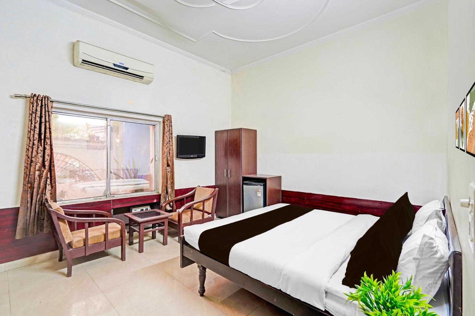Hotel Super Collection O Race Course Dehradun Esterno foto